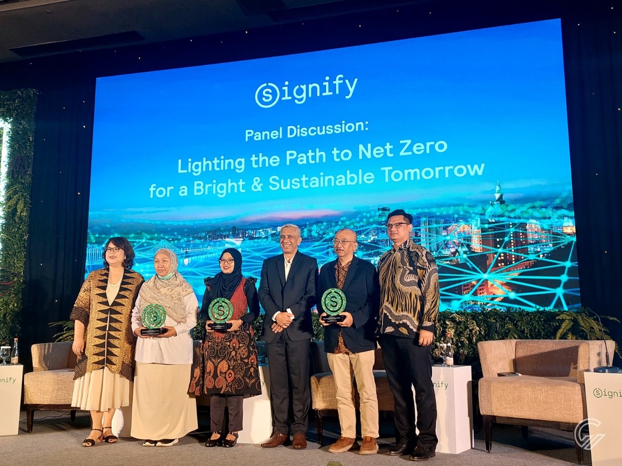 Signify Rilis Produk Penerangan Philips UltraEfficient LED yang Hemat Energi 