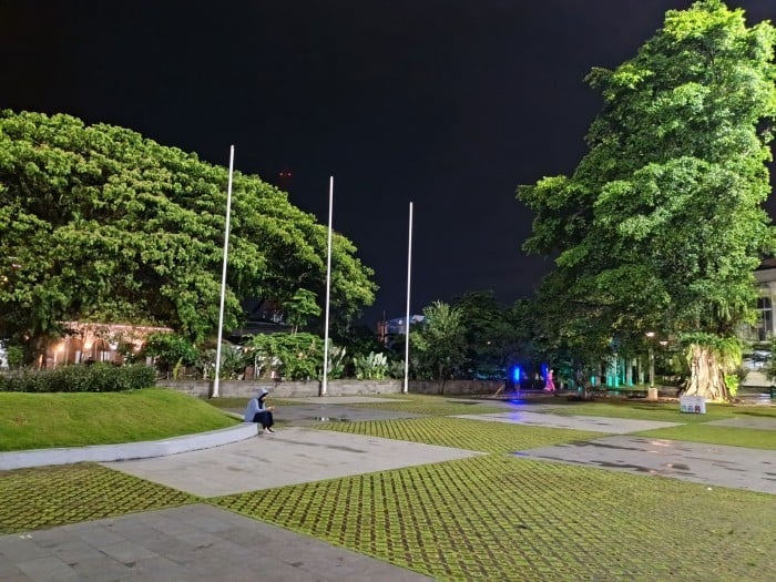 Infinix-HOT-50-5G-Night-Mode-Alun-Alun-Bogor