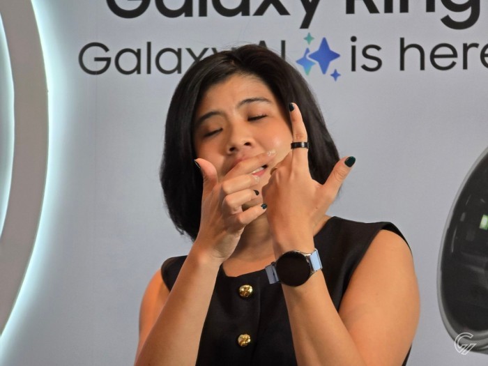  Samsung-Galaxy-Ring-di-jari