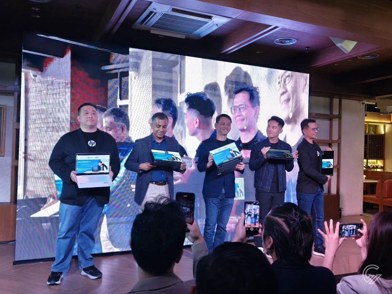 HP Rilis Laptop dan PC Desktop All in One dengan Kemampuan AI di Indonesia 