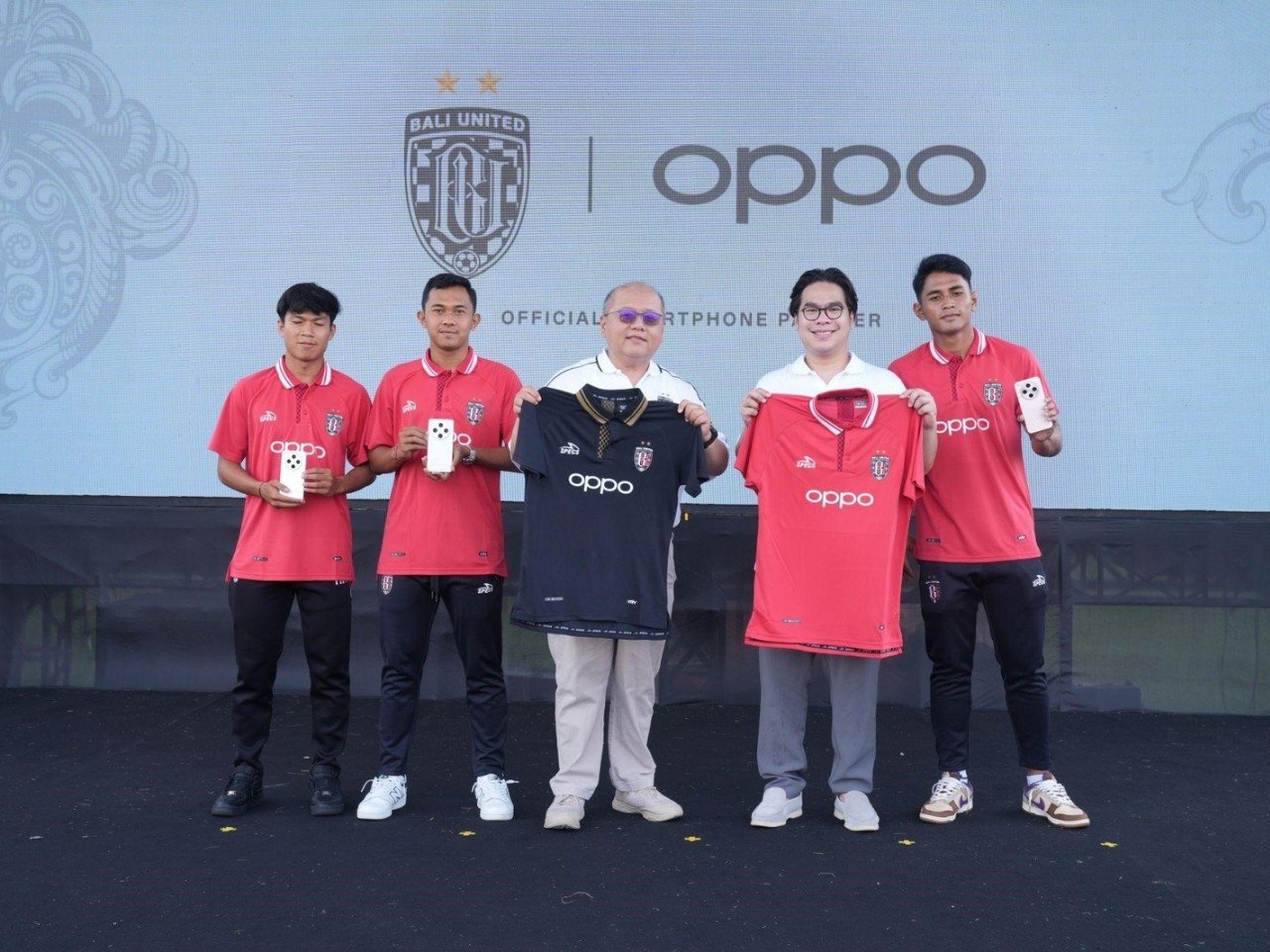 Sinergi Antara Teknologi dan Olahraga, OPPO Jadi Official Partner Bali United