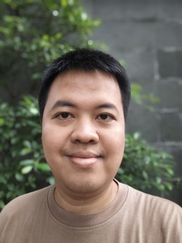 Xiaomi-Redmi-Note-14-Pro5G-Selfie-Portrait