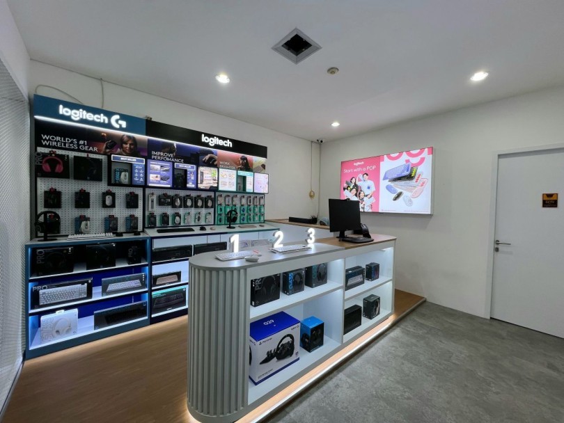 Logitech Resmi Buka Official Brand Store Baru di Mangga Dua Mall ...