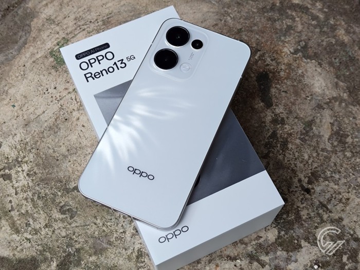 OPPO-Reno13-5G-TopBox