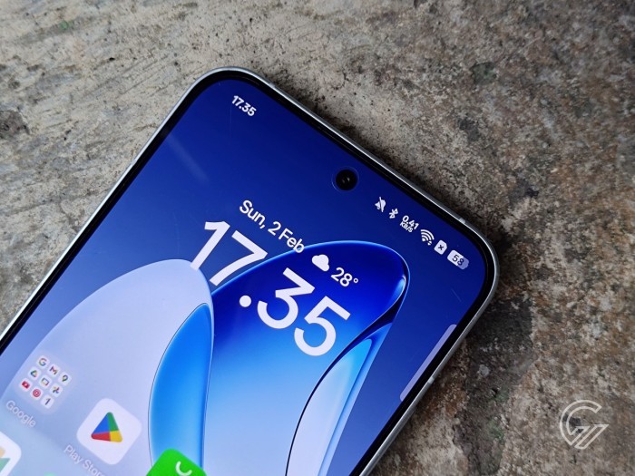 OPPO-Reno13-5G-TopHalfDisplay