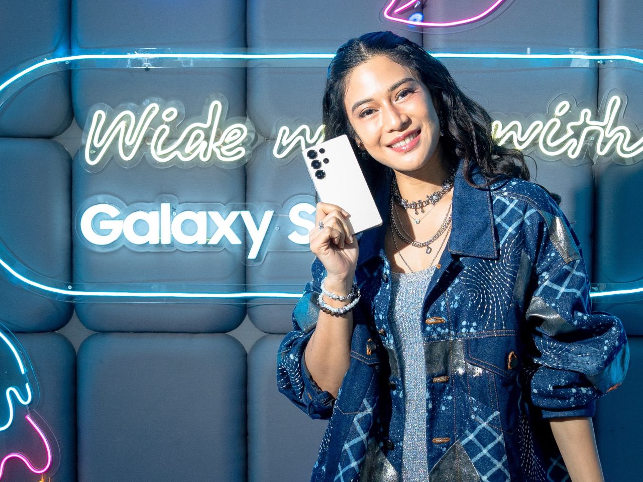 Samsung Galaxy S25 Series Dian Sastrowardoyo (2)