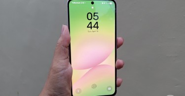 Samsung Galaxy A56 5G - Center Handson