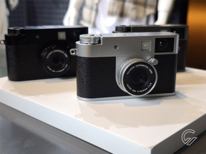 FUJIFILM X half Design