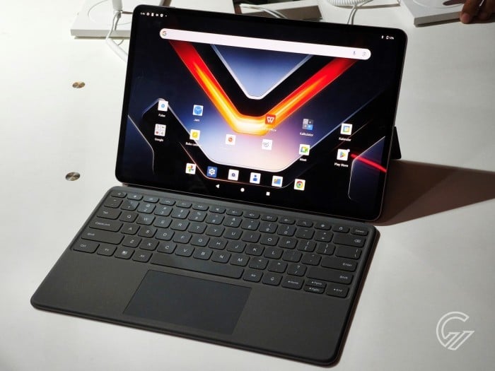 Infinix XPAD GT - Dispay with Keyboard