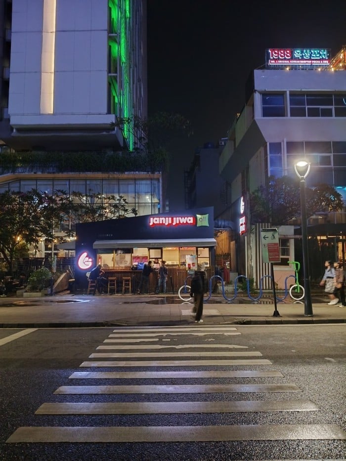 Samsung-Galaxy-A06-5G-JanjiJiwa-Night