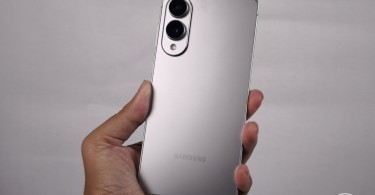 Samsung-Galaxy-S25-Edge-Back-HandsOn