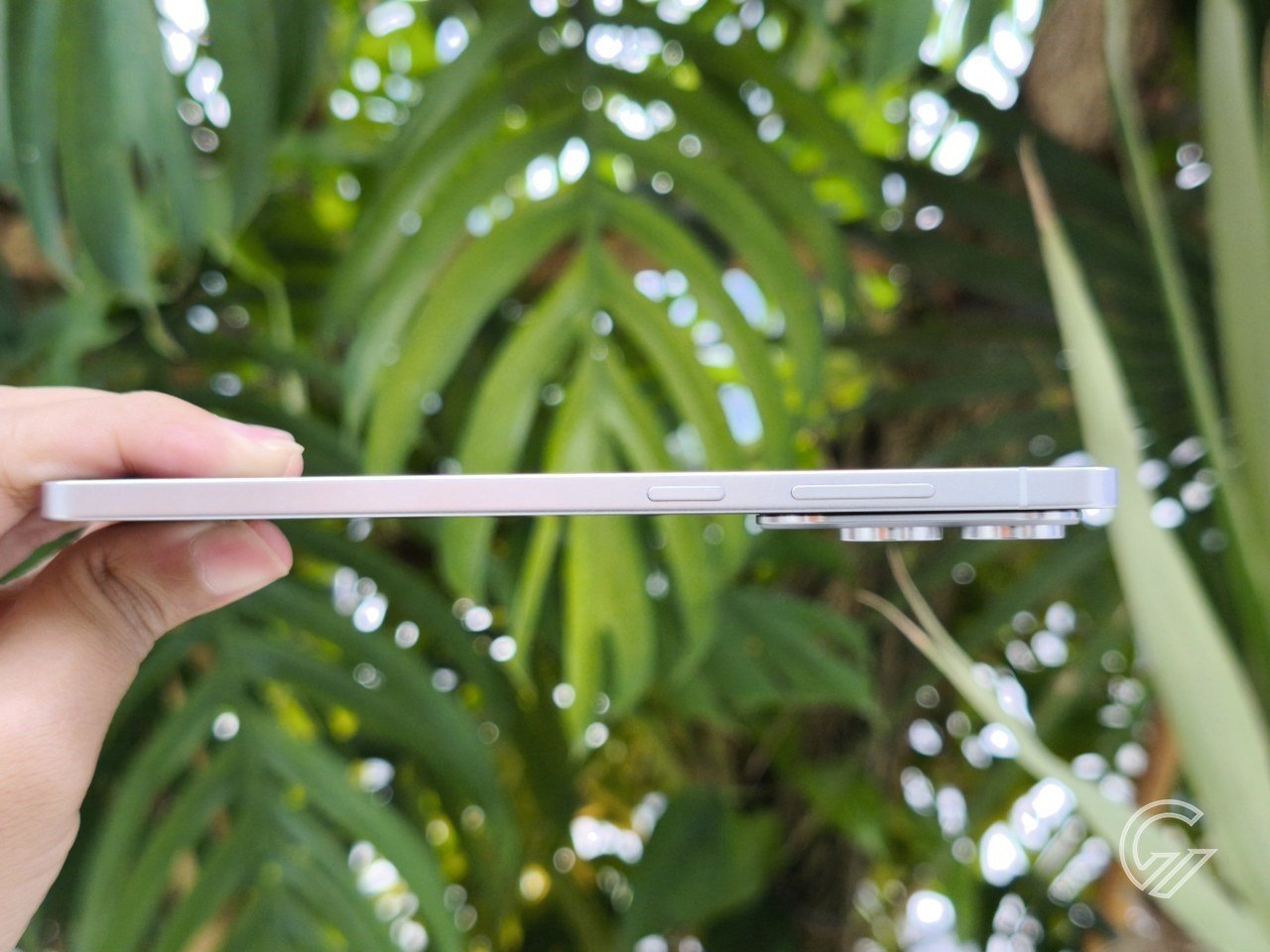 Samsung-Galaxy-S25-Edge-Side-Slim