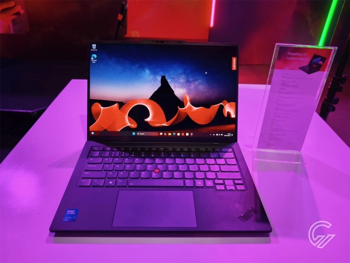 ThinkPad X1 Carbon Aura Edition