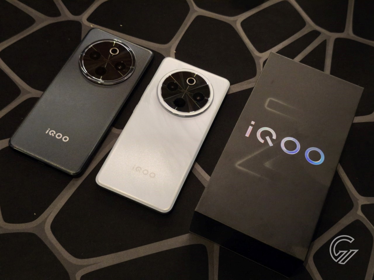 iQOO-Z10-withBox