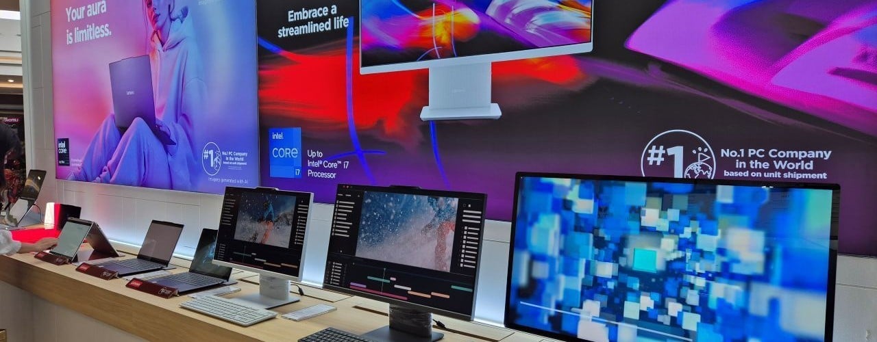 meluncurkan Lenovo Exclusive Store Launching Bintaro 2025 (1)