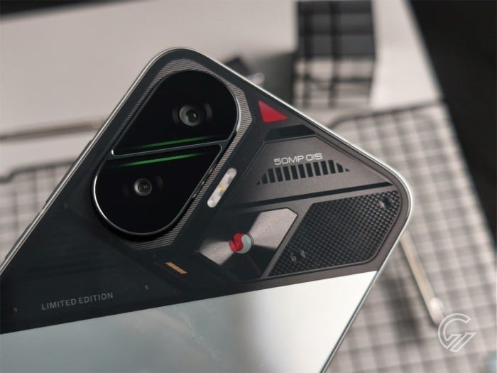 POCO F7 Camera