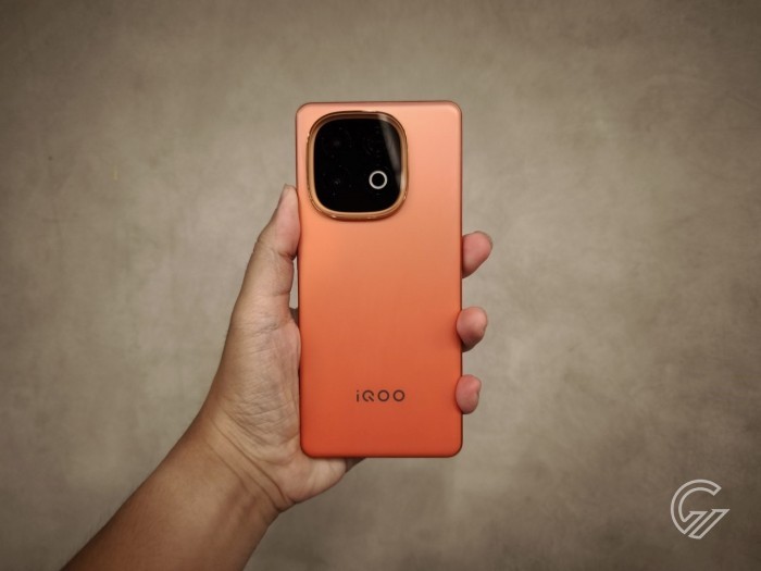 iQOO Neo 10 - Back