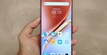 iQOO Neo 10 - Layar tengah