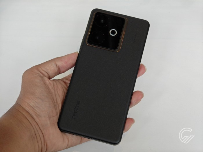 Kelebihan dan Kekurangan realme GT 7T - Bodi