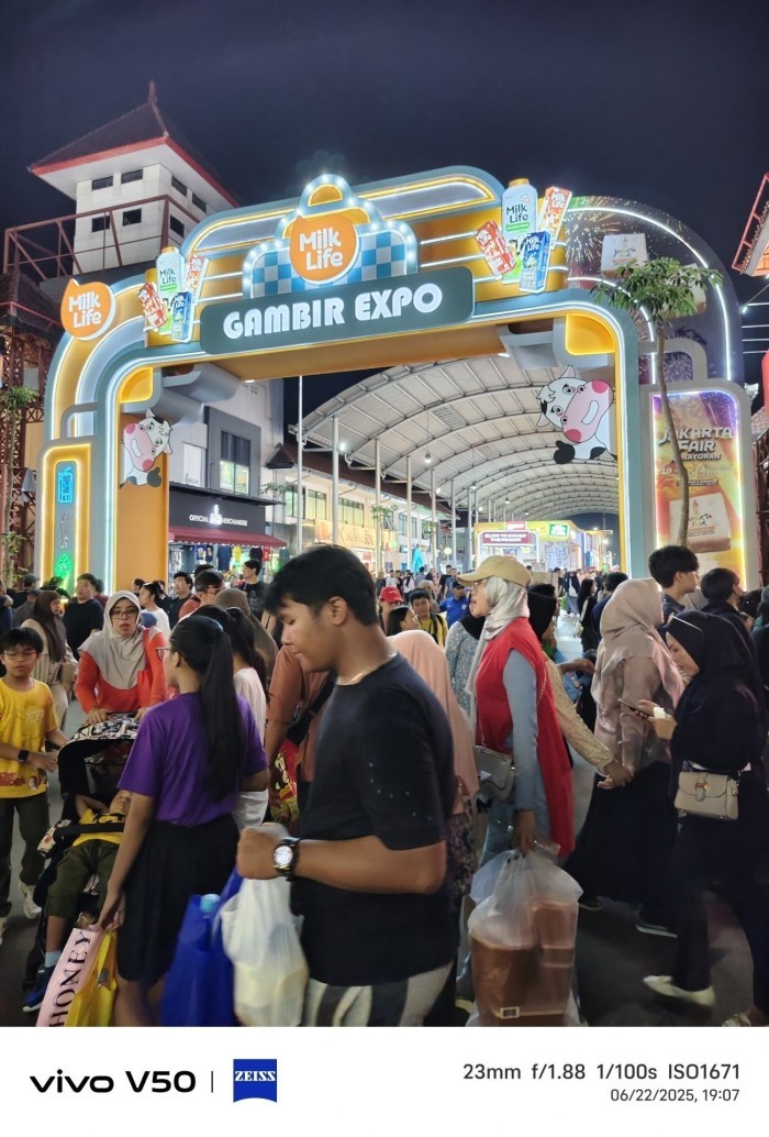 vivo-V50-5G-AreaJakartaFair-3