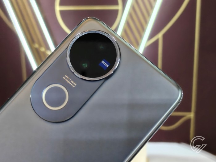 vivo-V50-5G-Camera