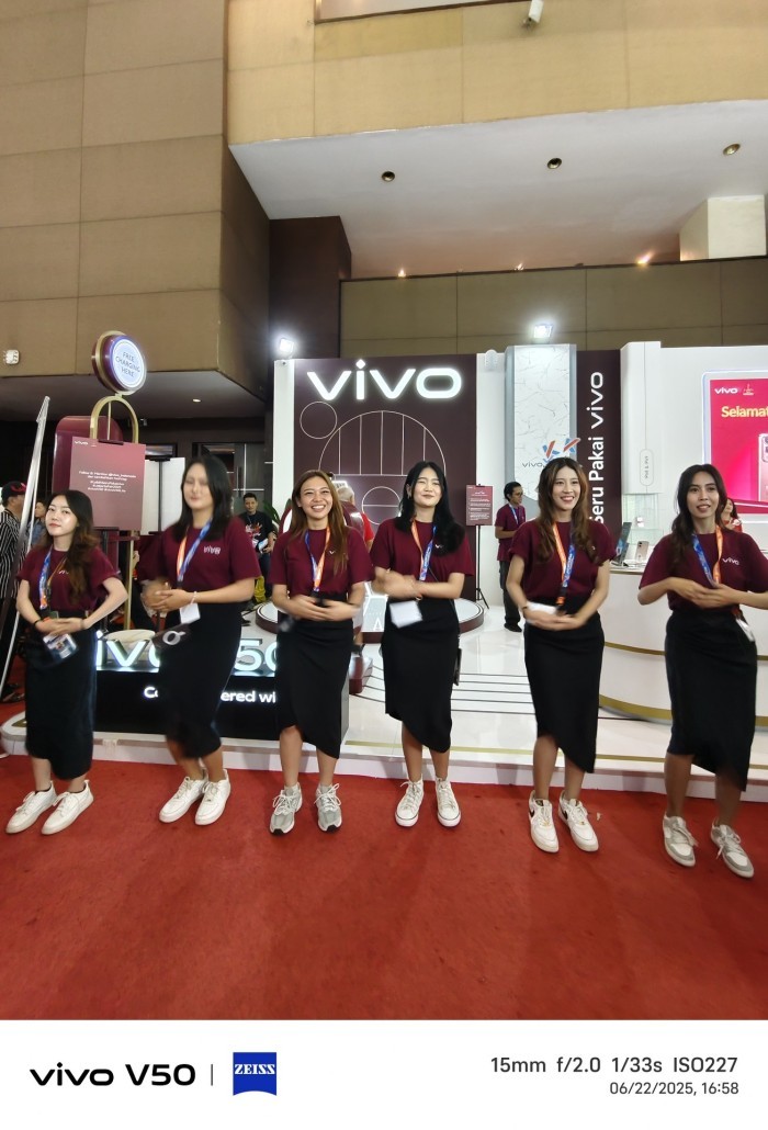 vivo-V50-5G-FlashMob