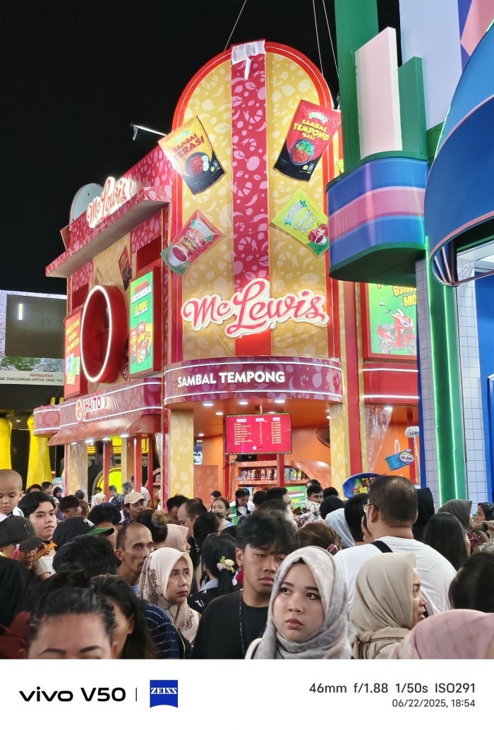 vivo-V50-5G-JakartaFair-2xZoom