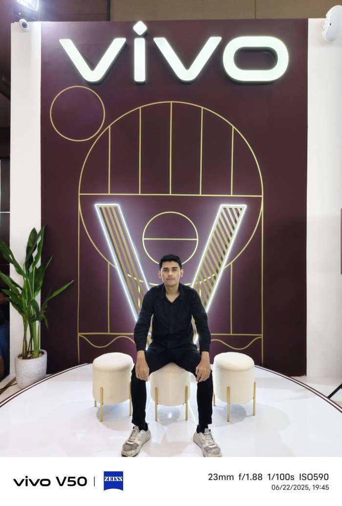 vivo-V50-5G-PhotoBooth