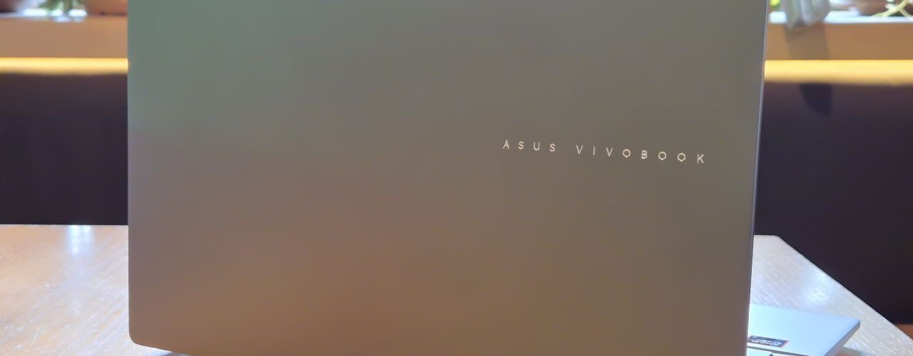 ASUS Vivobook S14 Varian OLED dan AMD (1)