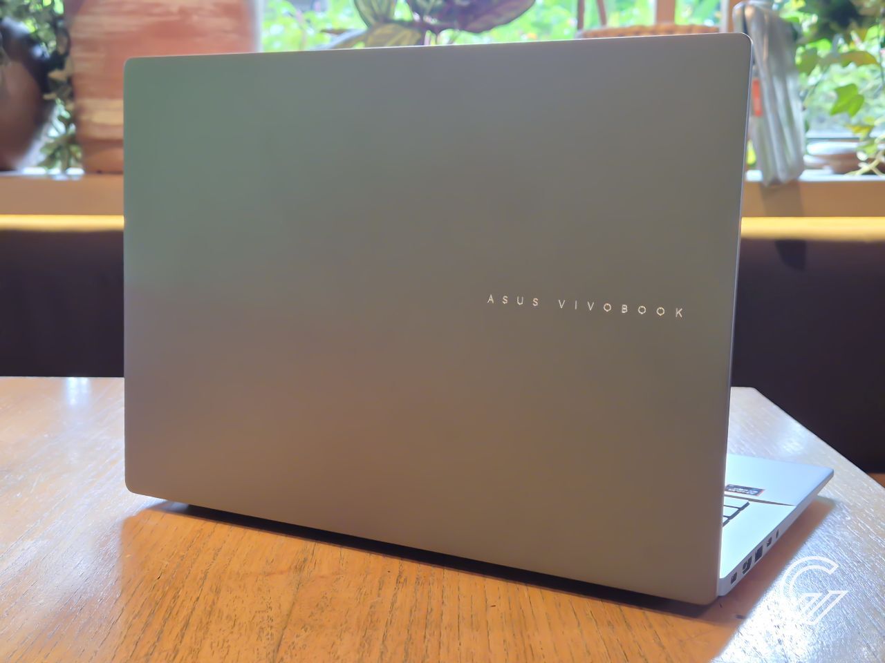 ASUS Vivobook S14 Varian OLED dan AMD (1)