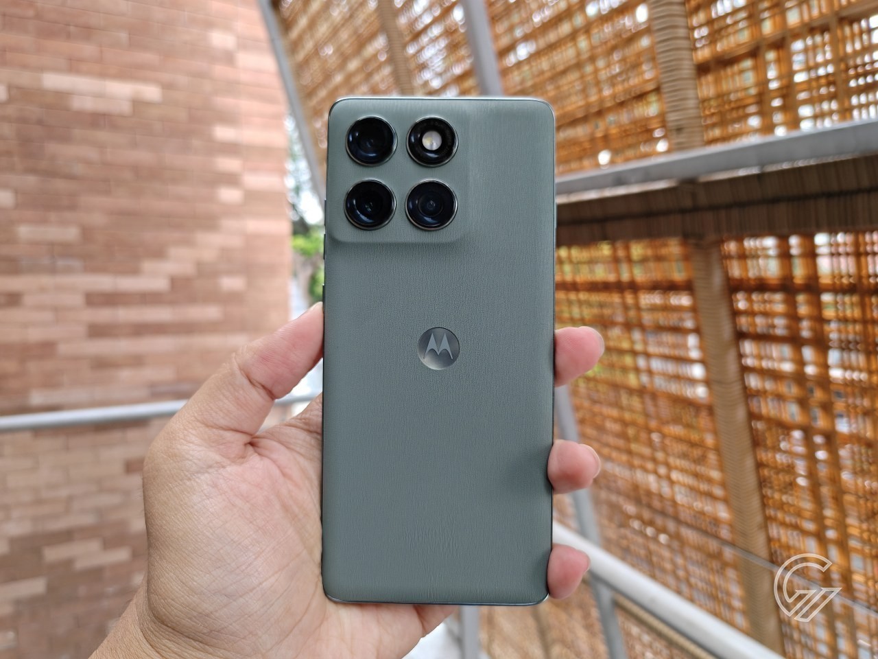 Motorola Edge 60 Pro-Back-All