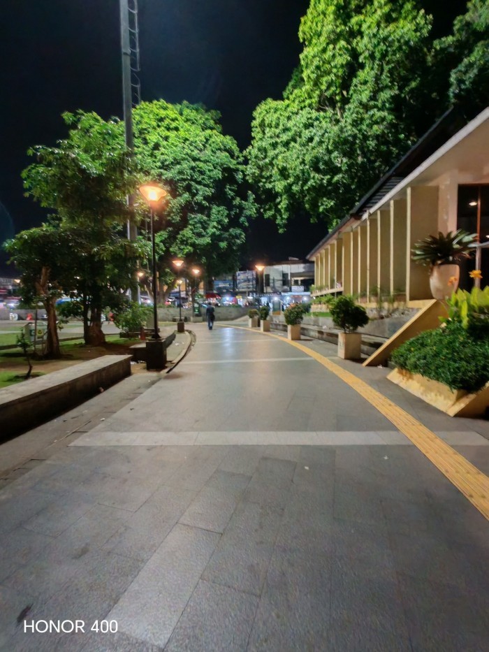 HONOR 400 - Alun2 - NightMode