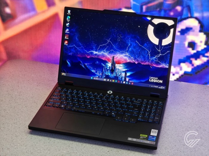 Lenovo-Legion-5i-Display-1