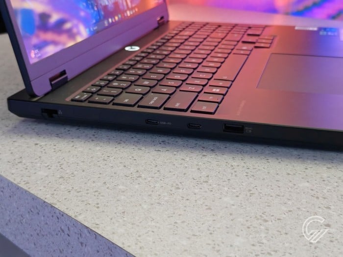 Lenovo-Legion-5i-Port-1