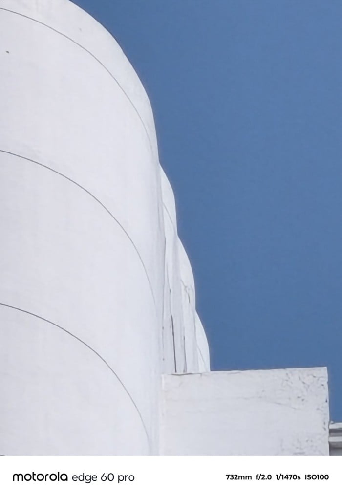 Motorola-Edge-60-Pro-Gedung-Putih-30xZoom