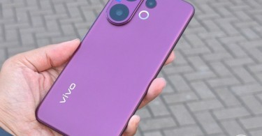 vivo-V60-Handson-baack