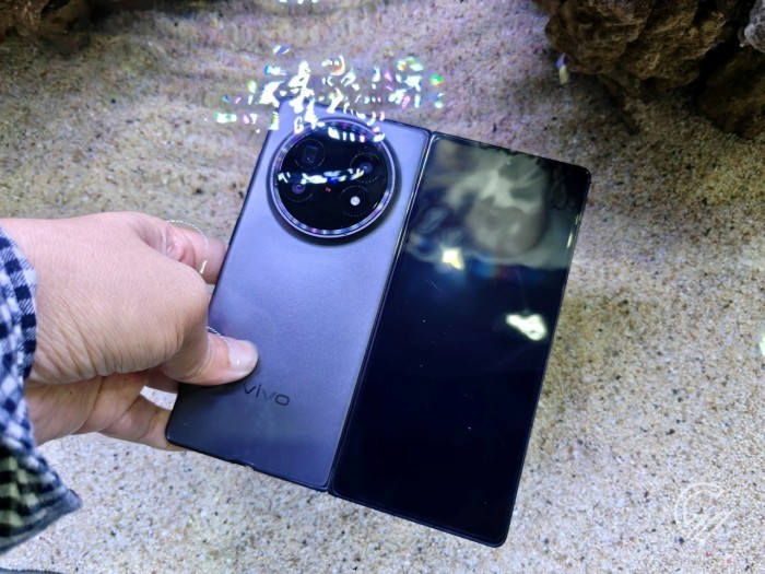 vivo-X-Fold5-MasukAir