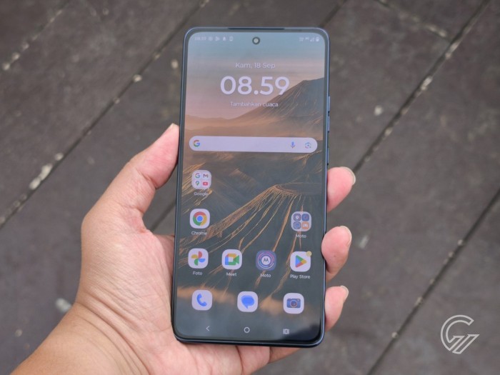 Moto-G86-Power-Layar