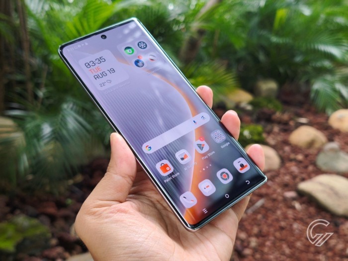 TECNO-POVA-Curve-5G-Diagonal-Left-Handson
