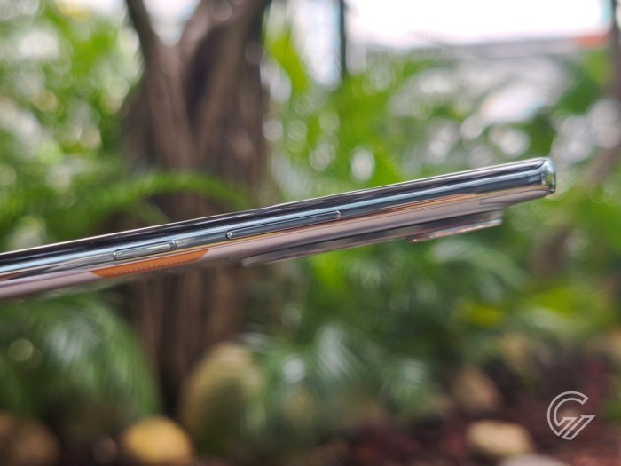 TECNO-POVA-Curve-5G-Right-Side