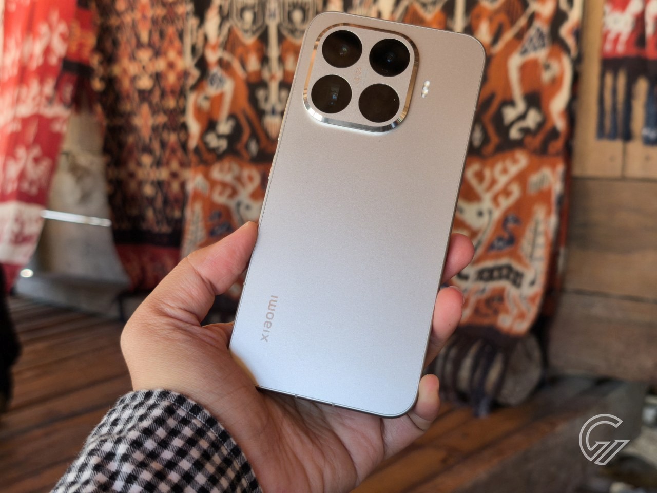 Xiaomi-15T-Pro-Back-DesaAdat