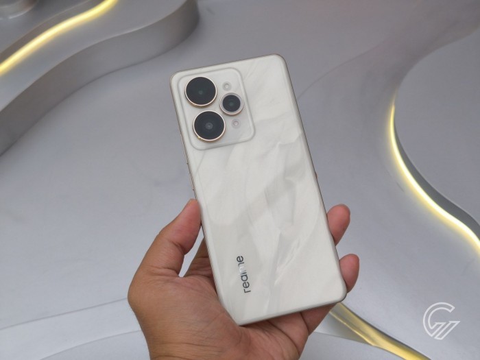 realme-15-Pro-5G-Back