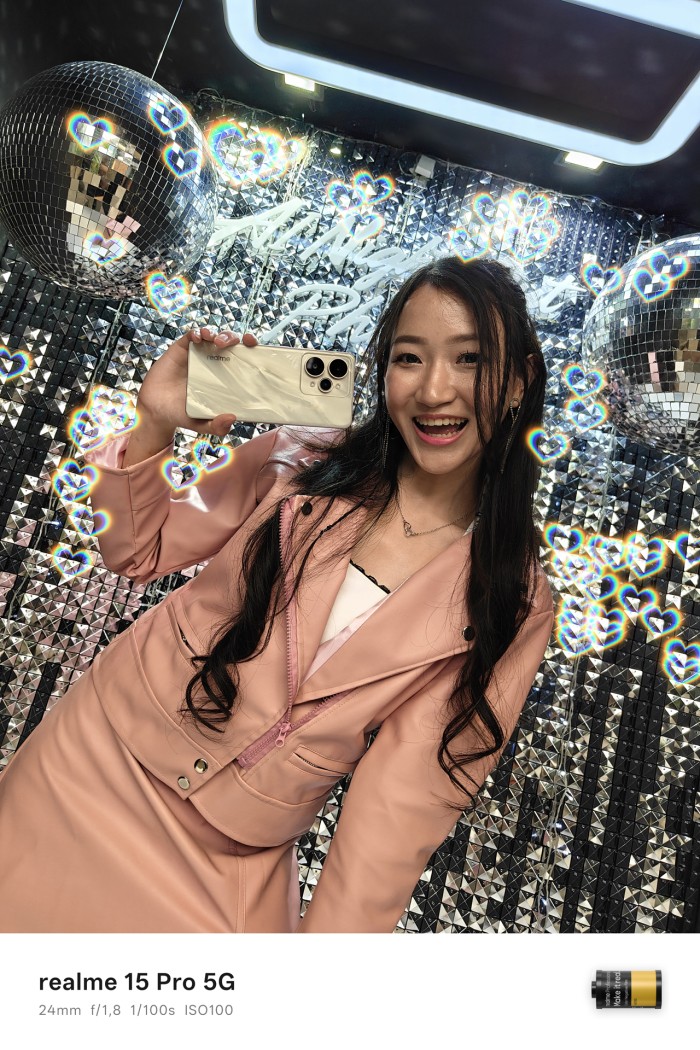 realme-15-Pro-5G-Model-AIPartyModeLove