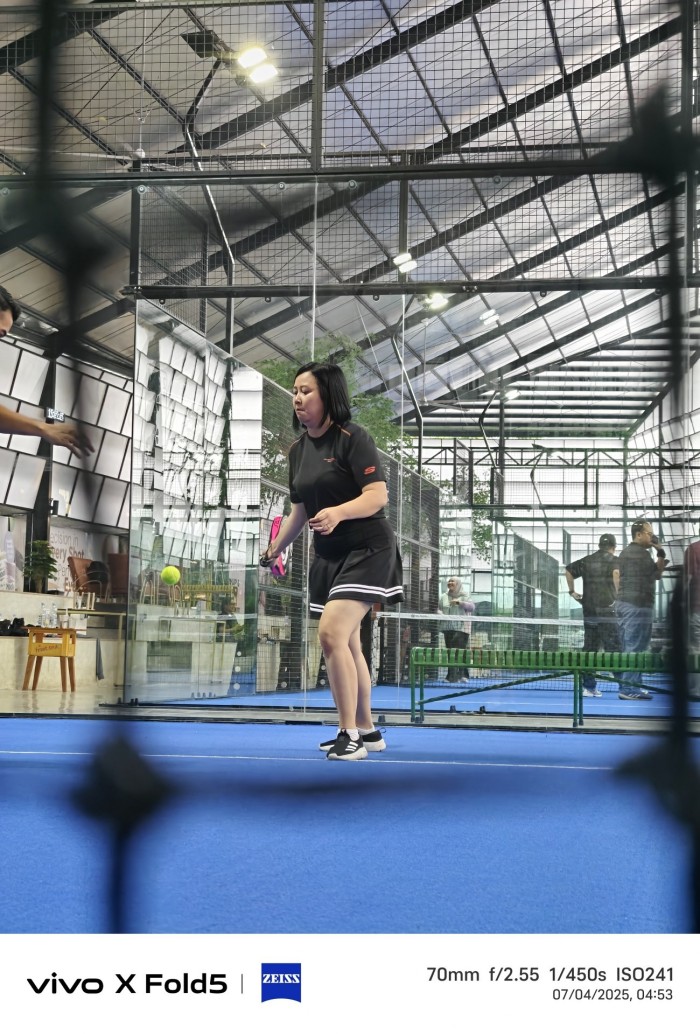 vivo-XFold5-ShotPadel