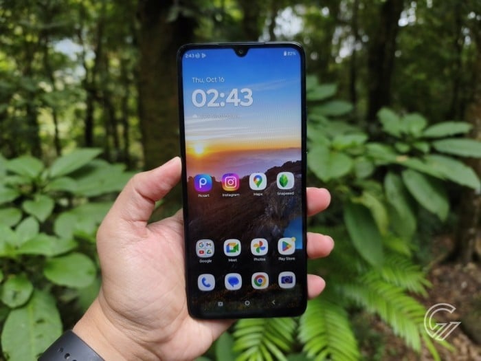 2moto-g06-Power-LayarHutan1