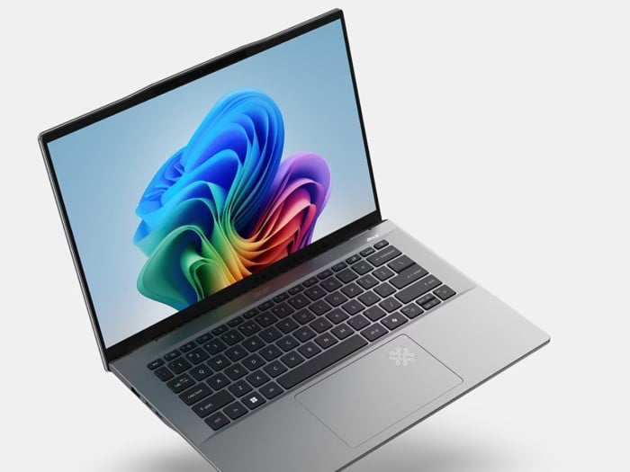 Acer Swift Go 14 SFG14 Snapdragon