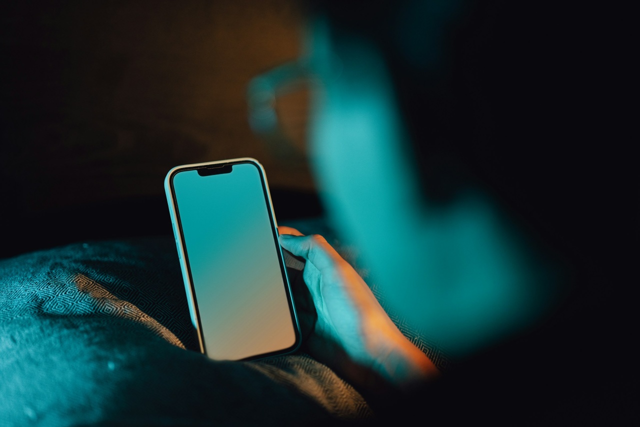 Gadgetmu Dedemit atau Parasit? Kenali Tiga Wujud Gadget Ini!