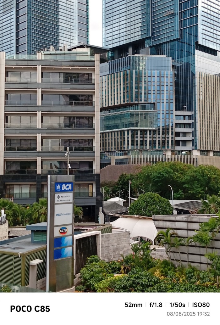 POCO-C85-Gedung