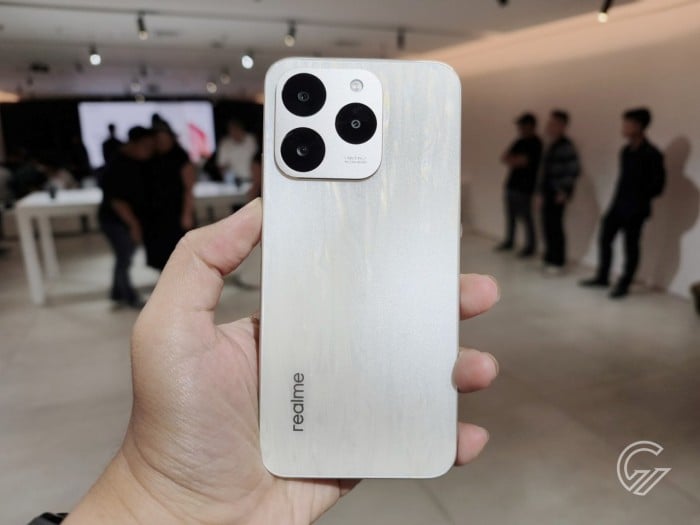 realme-15T-5G-Belakang