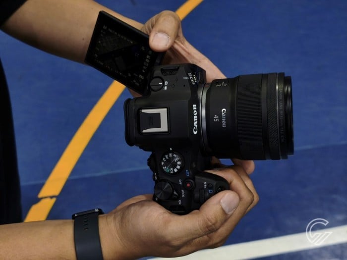 Lensa-Canon-RF45mm-4